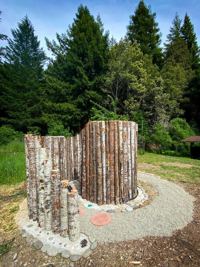 Hotel Glamping In The Redwoods With A Hot Tub! Garberville Exteriér fotografie